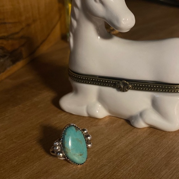 Vintage Handmade Turquoise & Silver Ring - Picture 2 of 3